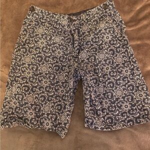 Men's Patterned Shorts in Black and Cream